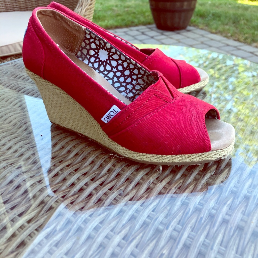TOMS Espadrille Wedge 7.5